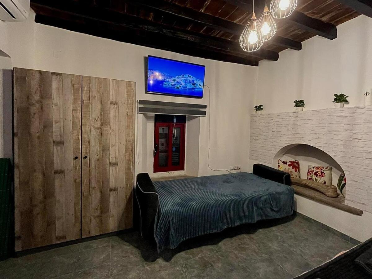 Symi Blue Studio Екстериор снимка